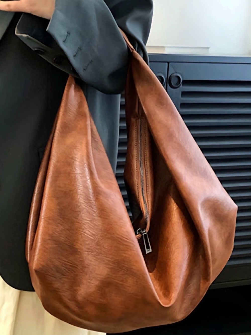 AYVA Saria Hobo Bag